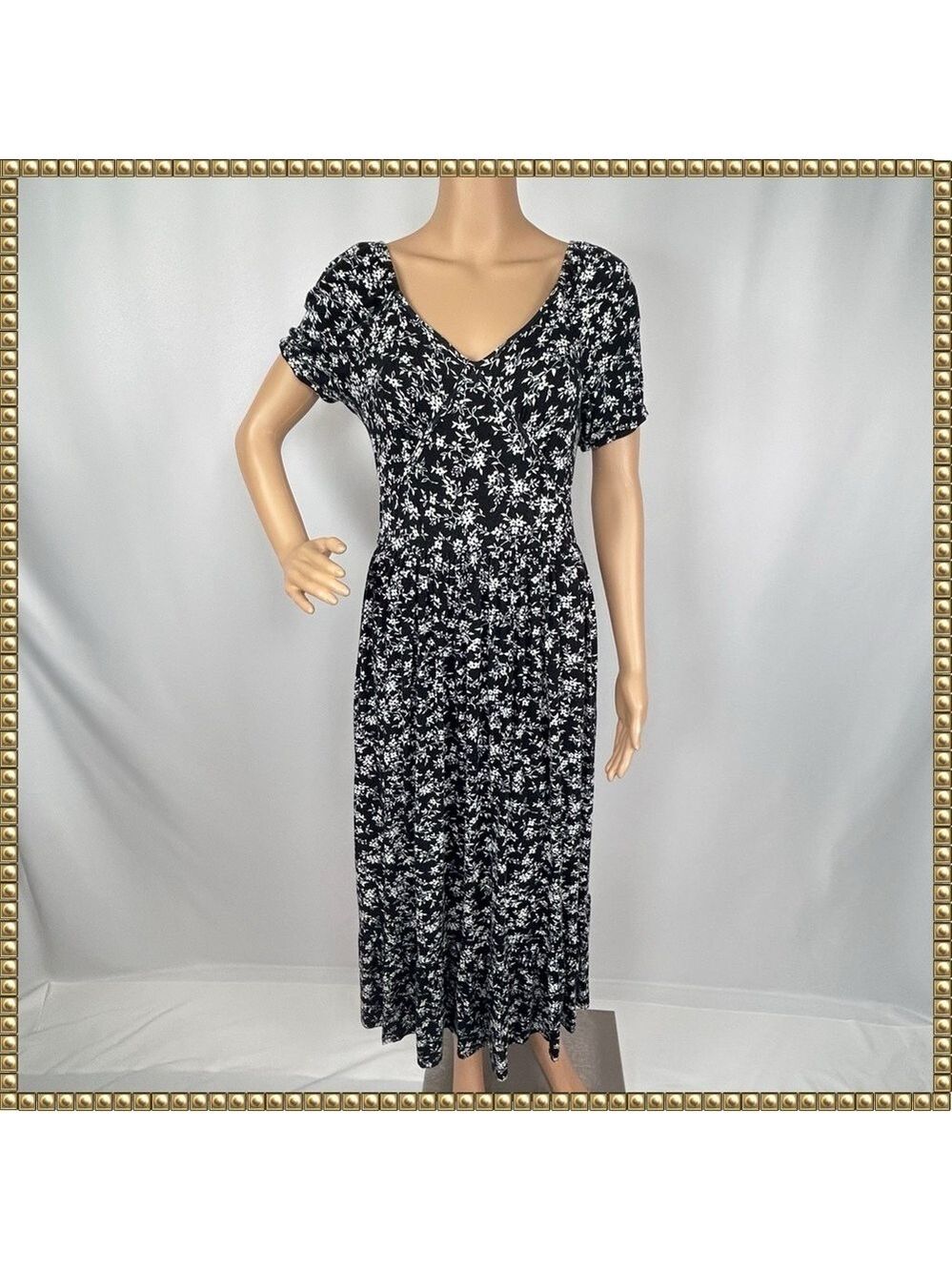 Loveappella Black White Floral V Neck Maxi Dress Medium